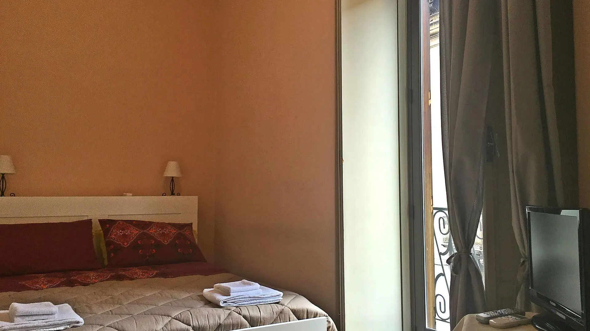 Catania Inn Rooms 2*,  Italy